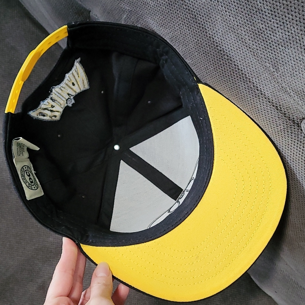 ⭐Y2K DC Snapback hat⭐ - Picture 2 of 5